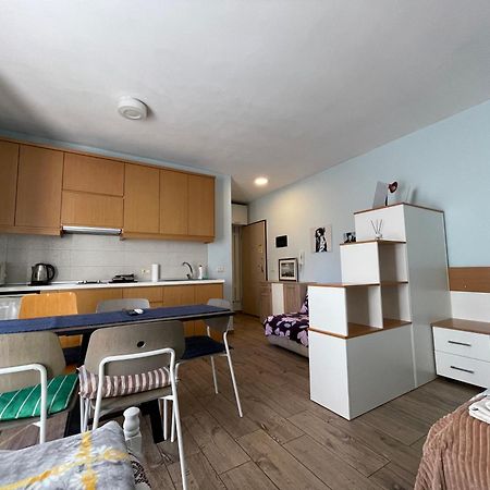 Enjoy Travel Cute Studio Apartment Тирана Экстерьер фото