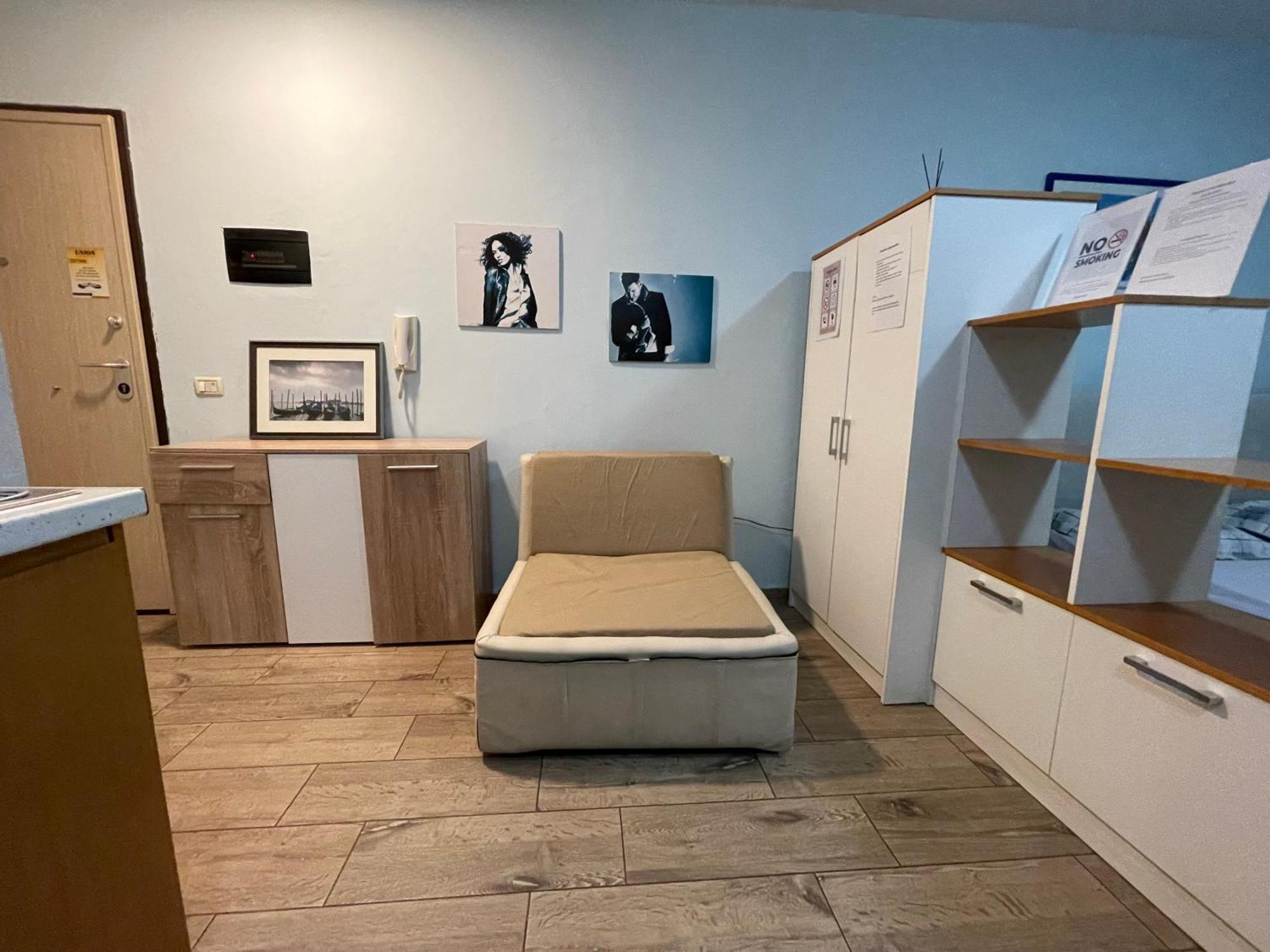 Enjoy Travel Cute Studio Apartment Тирана Экстерьер фото